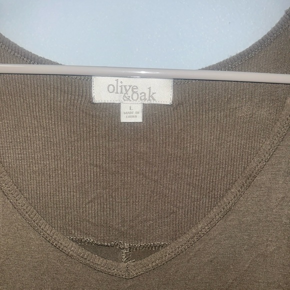 Olive & Oak basic tee - Picture 3 of 3